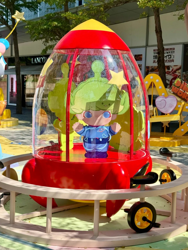 POP MART x DIMOO WORLD x PIXAR聯名展登陸南山！打卡多個人氣角色、巨型胡迪＋巴斯光年 