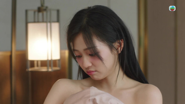 夫妻的博弈｜郭柏妍素顏上演「烏Wear苦命家嫂」晒強超反差萌姣嗲晒多元演技