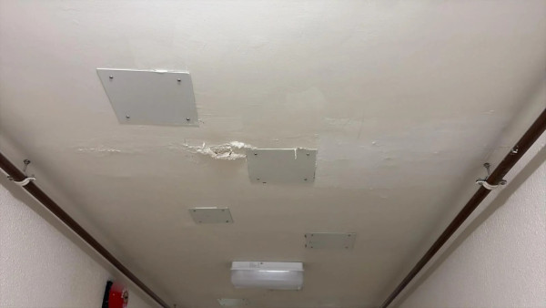 居屋頂層好唔好住？過來人爆極端住後感：熱爆大漏水！網民神總結買呢層最保值