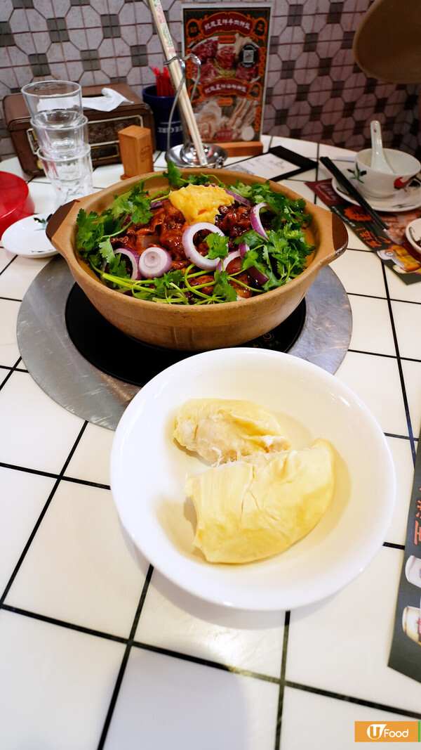 尖沙咀港式懷舊雞煲店推出榴槤雞煲   大大嚿金枕頭榴槤果肉！必叫三妻四妾牛肉拼盤