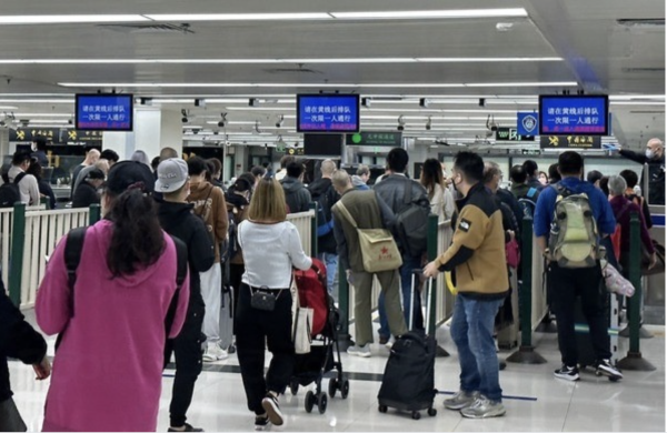 中港熱話｜港人嘆香港嚴重內地化？揭6大生活巨變 內地餐飲全面攻港