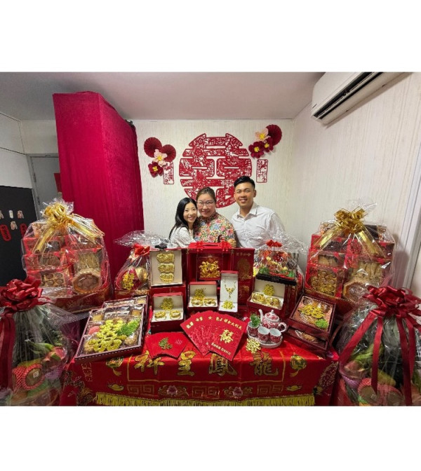 前TVB氣質主播公佈結婚喜訊過大禮！豪晒3層金豬牌金器陣！未婚夫肉緊錫錫閃爆