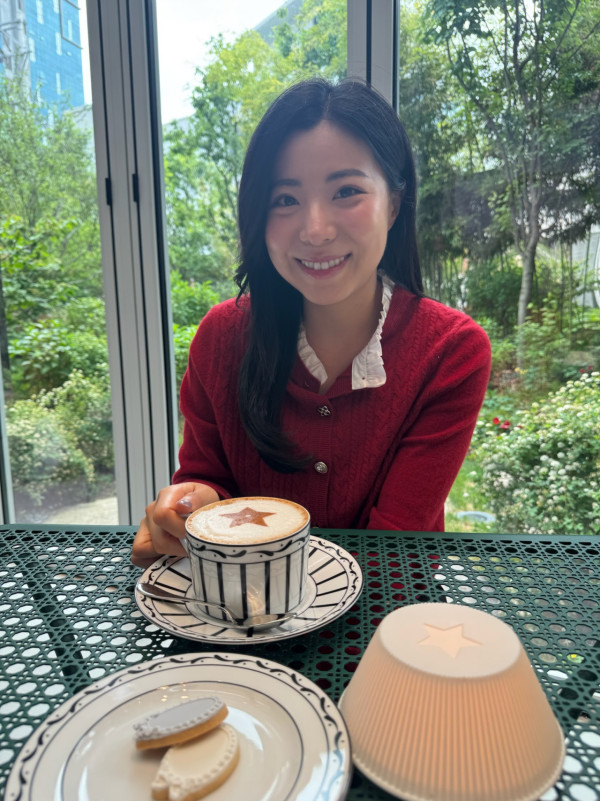 前TVB氣質主播公佈結婚喜訊過大禮！豪晒3層金豬牌金器陣！未婚夫肉緊錫錫閃爆