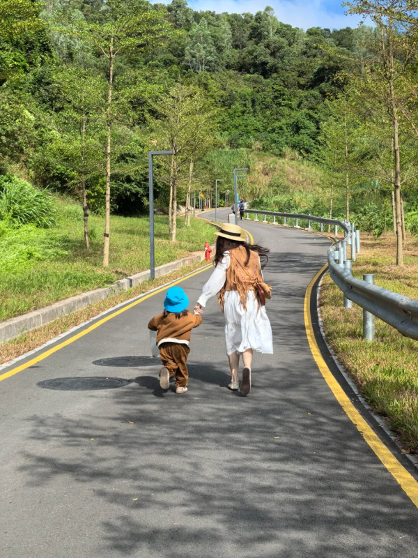 深圳小眾徒步景點！龍崗隱世環山綠道俯瞰水庫絕景！2.15公里輕鬆行、通往天空的「AI之眼」 
