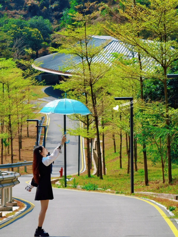 深圳小眾徒步景點！龍崗隱世環山綠道俯瞰水庫絕景！2.15公里輕鬆行、通往天空的「AI之眼」 