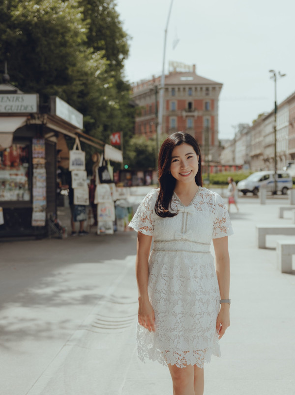 前TVB氣質主播公佈結婚喜訊過大禮！豪晒3層金豬牌金器陣！未婚夫肉緊錫錫閃爆