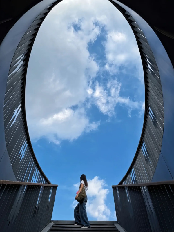 深圳小眾徒步景點！龍崗隱世環山綠道俯瞰水庫絕景！2.15公里輕鬆行、通往天空的「AI之眼」 