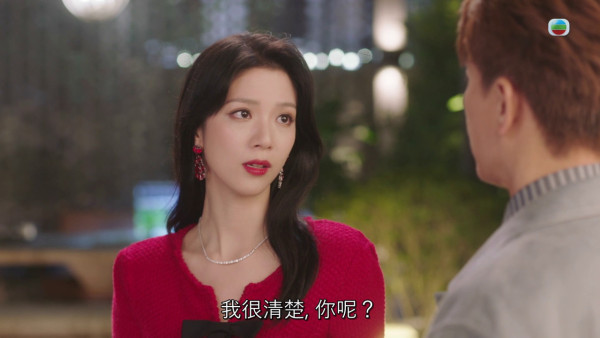 夫妻的博弈陳曉華角色全解構：霸氣千金女強人造型藏魔鬼細節 紅唇貴氣女人味滿瀉