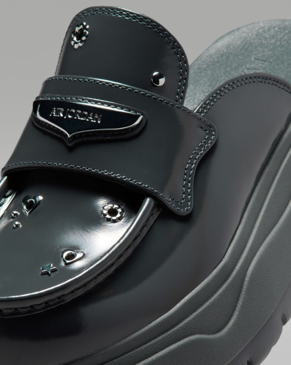 圖片來源:Nike官網 出遊暴走不累腳!人氣穆勒拖鞋5款推介 最平5入手Timberland/adidas復古麂皮/HOKA厚底神鞋