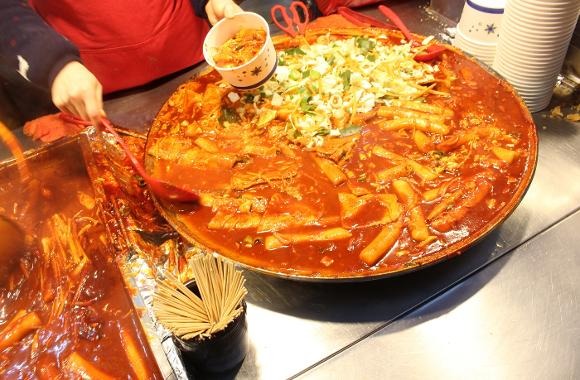 韓國釜山札嘎其站8大美食推介附地址 帝王蟹刺身、元祖堅果糖餅、炭烤盲鰻 