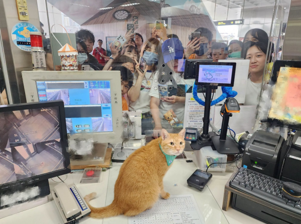 照片來源：Facebook@高雄捷運-蜜柑站長 