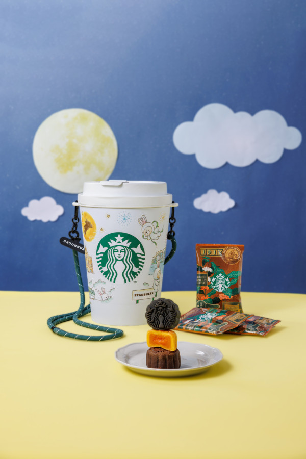 星巴克全新中秋禮盒系列！巨型紙杯投影燈/流心榛子咖啡月餅