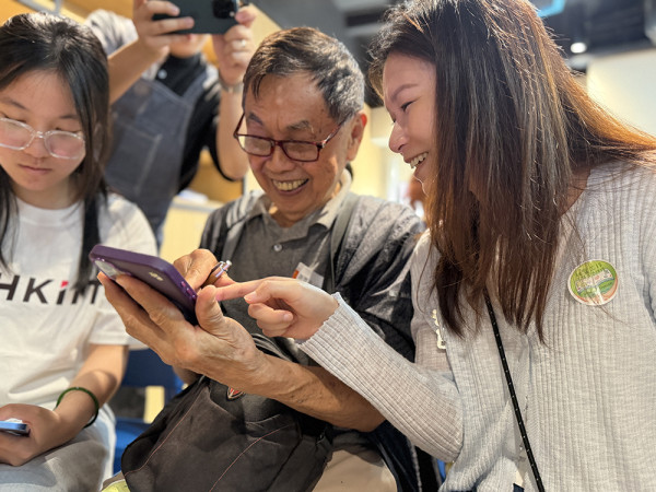 【跨代共融】互相學習,傳承智慧!中電 x 職業訓練局「同行齡距離 跨代共融計劃」跨代CP正式畢業