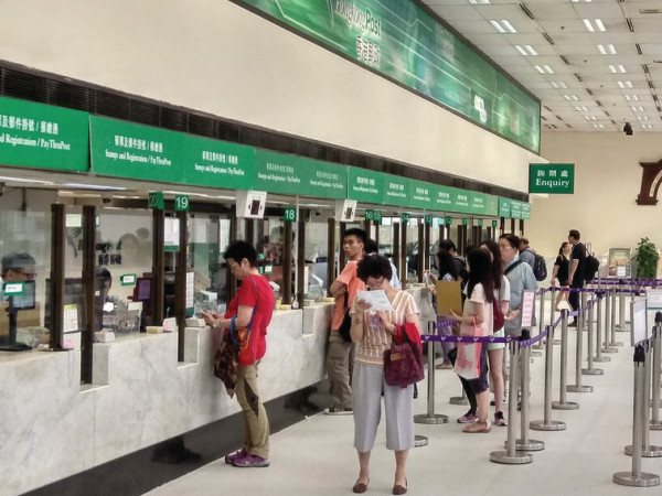 香港郵政財困｜逾200試用期員工改兩年合約無得轉正