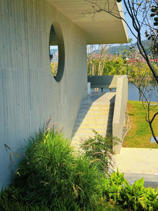 深圳光明區小眾打卡秘景免費入場！混凝土極簡美學×嶺南園林景色 附地址交通 