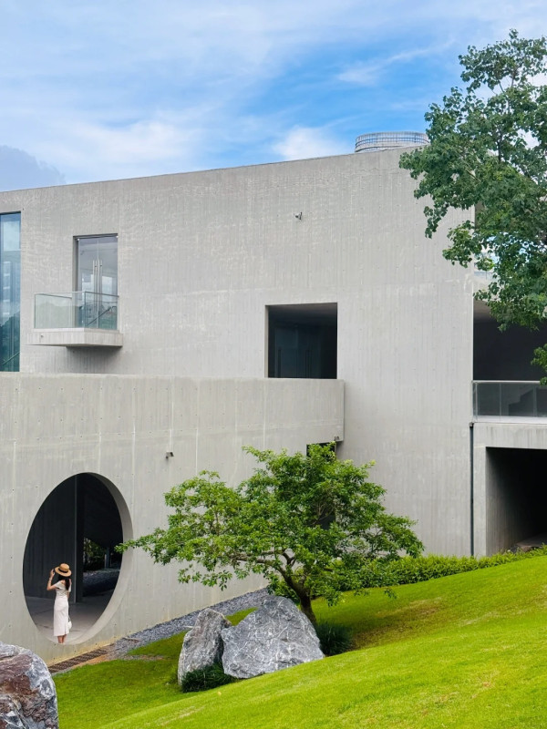 深圳光明區小眾打卡秘景免費入場！混凝土極簡美學×嶺南園林景色 附地址交通 