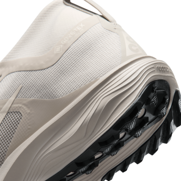 NIKE NIKE