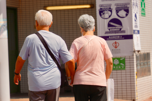 基層醫療署宣布，由2026年10月5日起將逐步整合長者健康中心服務至地區康健網絡。（圖片來源︰HKET）