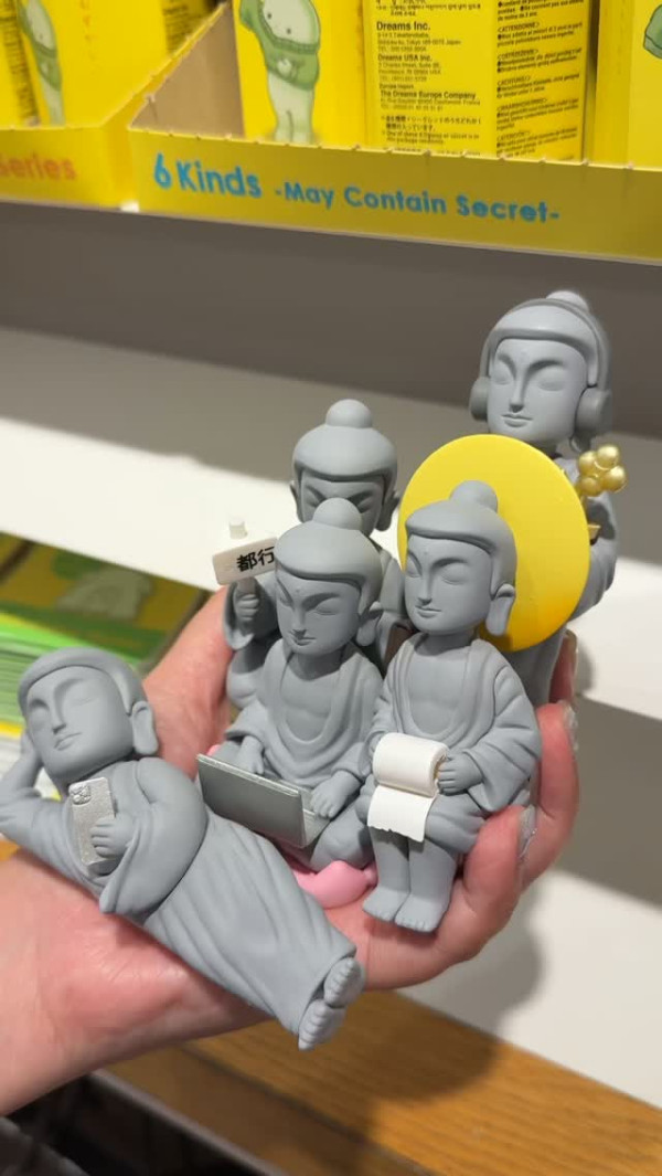 購物情報｜LOG-ON佛系盲盒爆紅！神佛碌手機超貼地 限時8折入手