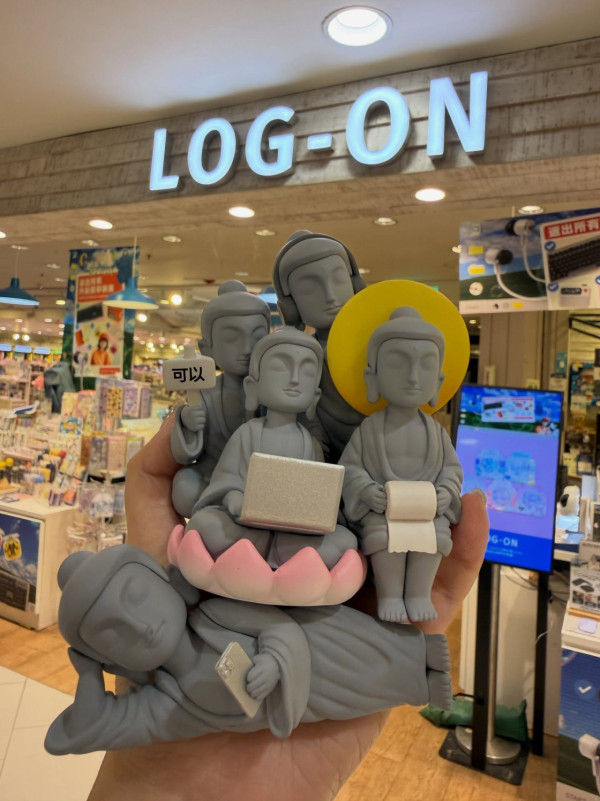 購物情報｜LOG-ON佛系盲盒爆紅！神佛碌手機超貼地 限時8折入手