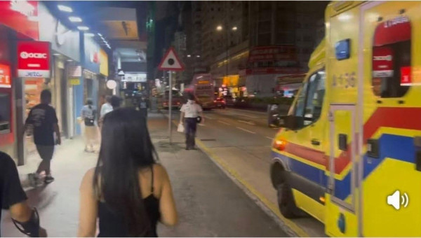 救護員鬧市買飯遭拍照公審！樓主一句「蛇王」惹眾怒！網民一句神反擊即時完勝