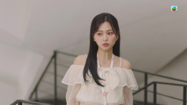 夫妻的博弈｜郭柏妍徒手伸入「真‧公廁馬桶」 首演100%綠茶贏盡好評：想做足200分