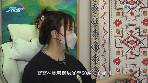 印傭疏忽致1歲半BB遭燙傷！港媽查CCTV淚訴更驚人事實 困入蚊帳指嚇大笑