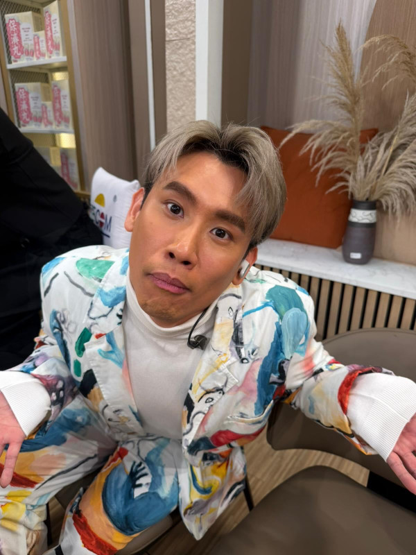 中年好声音4｜冠军沈景顺背景起底！马来西亚驻场歌手 爆肌阳光形象曾陷抑郁
