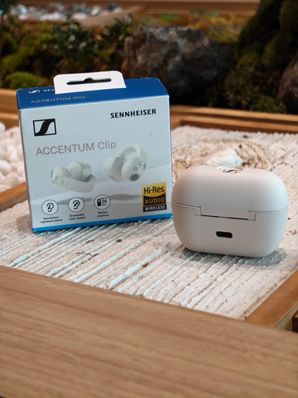 Sennheiser ACCENTUM Clip 開箱實測｜夾耳式開放耳機 $1,499　12mm 單元、LDAC、戴足全日會唔會痛？