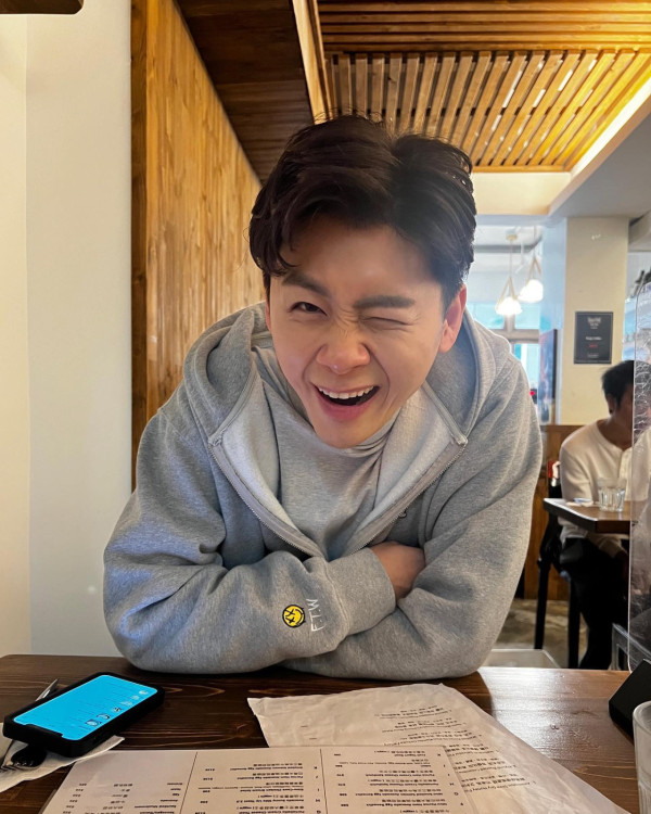 《愛回家》男藝人放下身段街邊捱飯盒！冇劇拍轉行副業賺錢：最鍾意充實嘅日子