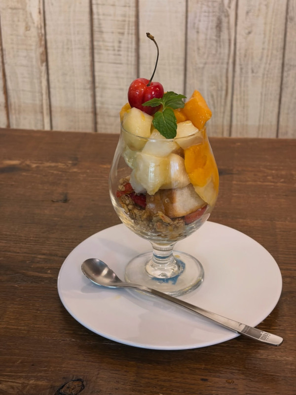圖片來源:Instagram@osoracafe 大阪人氣甜點店10間推介附地址!爆餡桃子芭菲、黃糖布丁、手作紐約芝士蛋糕