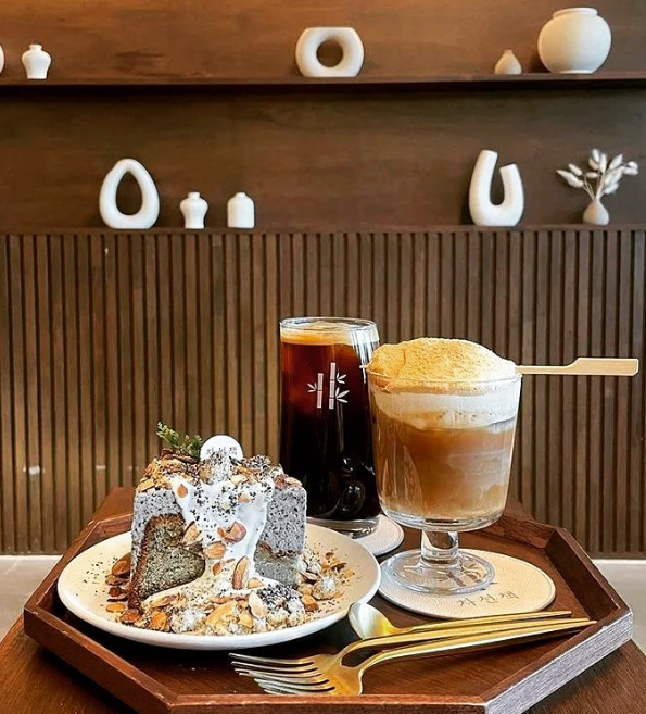 ig@cafe_cha.sun.cheak