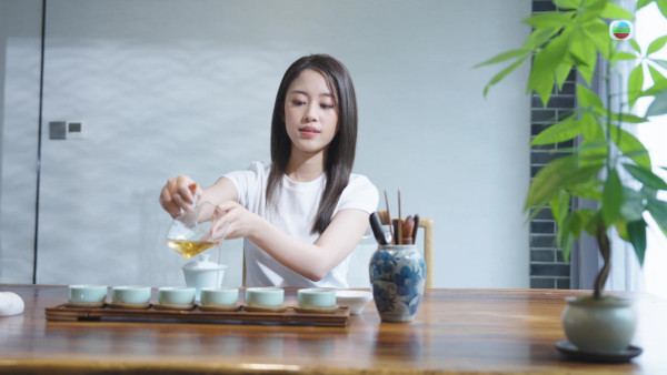 香港小姐2026|9号周芳姿Gracia背景全曝光 港大硕士不懂粤语 被封“古代邻家女孩”