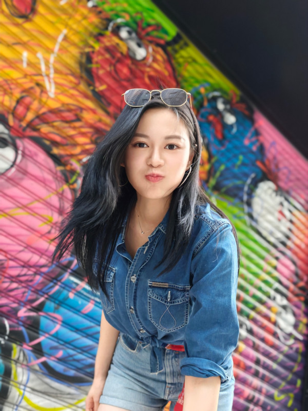 30歲TVB上位小花晒喜帖婚紗照宣佈封盤!無預警曝喜訊嚇窒網民:我們結婚了