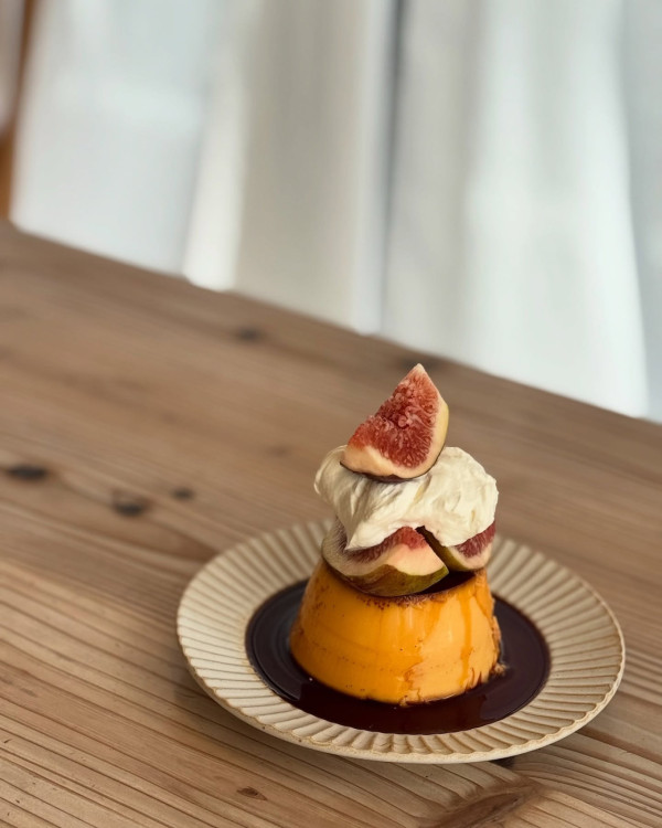 圖片來源:Instagram@hitoma_coffee_to_osake 日本東京布丁名店10間推介附地址!復古硬布丁、炙燒焦糖、銀座白蘭地布丁