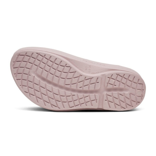 圖片來源:OOFOS官網 旅行暴走救星!舒壓恢復拖鞋8大品牌推介 HOKA、OOFOS、SIDAS醫療級足弓支撐