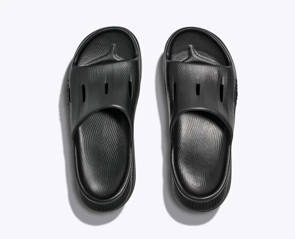 圖片來源:HOKA官網 旅行暴走救星!舒壓恢復拖鞋8大品牌推介 HOKA、OOFOS、SIDAS醫療級足弓支撐