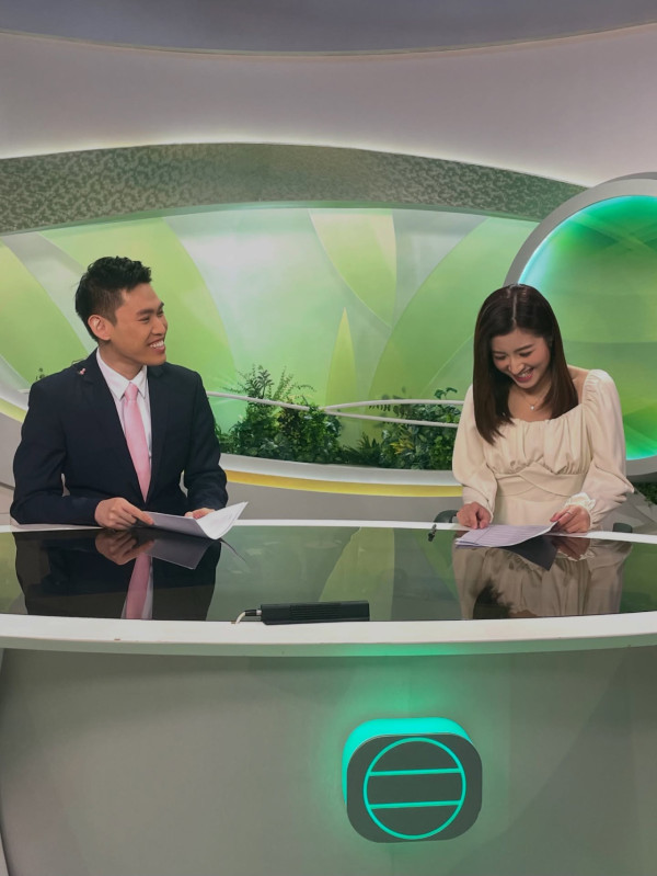 前TVB新聞主播「最佳拍檔」曝拍拖喜訊！合照放閃甜稱「最佳旅伴」官宣認愛