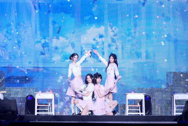 ILLIT首度來港連開兩場演唱會！驚喜翻唱王菲《夢中人》、《下一站天后》