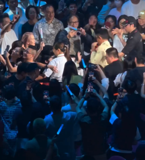古天樂演唱會被爆神秘老婆林淑茵現身台下 觀眾席甜蜜互動曝光4秒影片遭瘋傳！