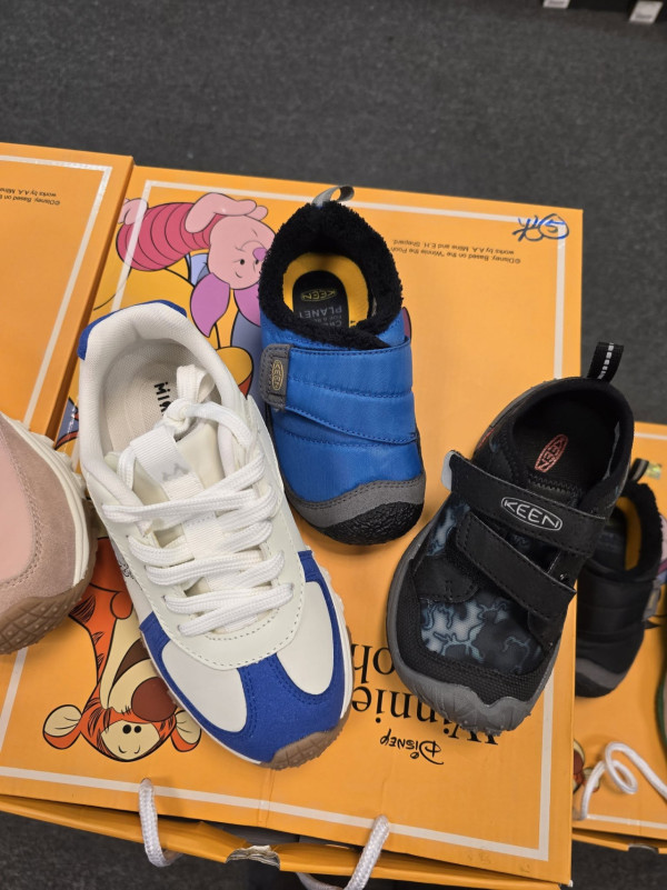  開倉優惠 | 尖沙咀海港城兒童用品開倉！$15起買嬰幼兒衣物及用品／$100白色運動鞋優惠