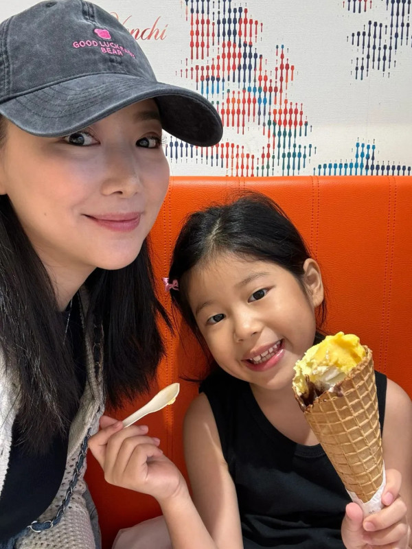 前TVB力捧花旦罕晒家庭合照曝光囡囡樣貌！轉型創業女強人豪玩Dior工作坊