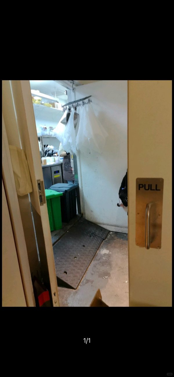 內地外賣員直擊高評分茶飲店後廚衛生！ 高級商場分店亦失守？ 網民掀熱議：不敢再點 