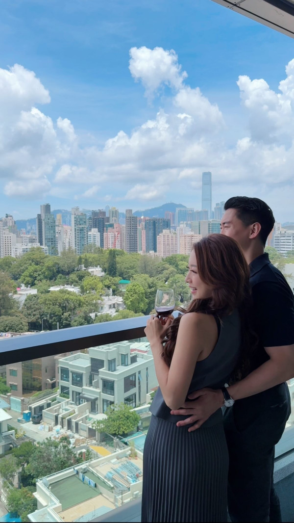 35歲前港姐宣布下月結婚泰國舉行婚禮！甜晒巨鑽報喜幸福滿瀉：很不真實！