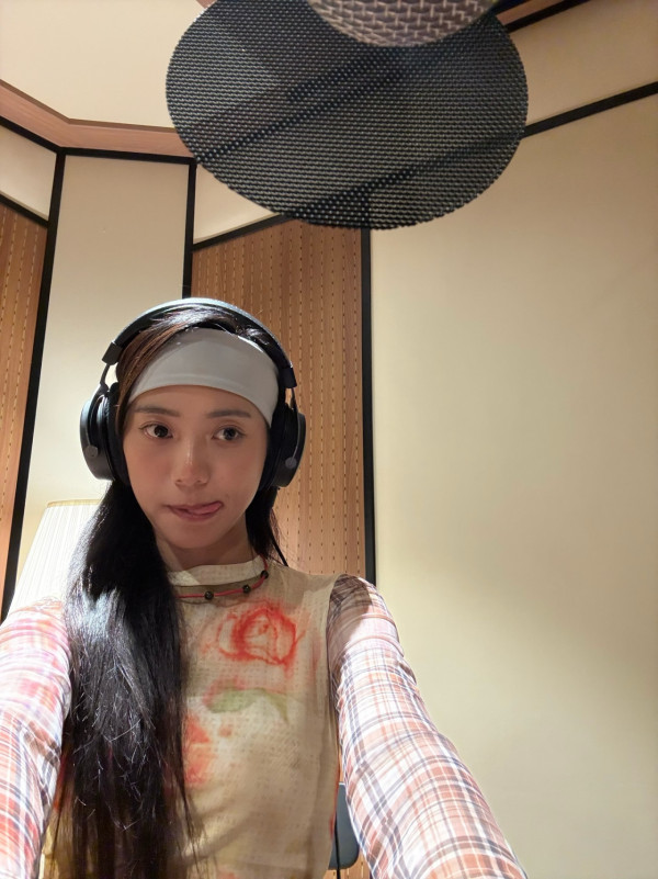 人氣女歌手一刀剪短髮氣質大轉變！女人味爆發被網民狂讚：靚過長頭髮