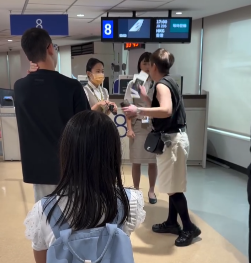 港婦大鬧台灣機場!不滿航班延誤狂鬧地勤 網民怒轟:丟盡港人架