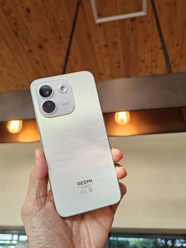 REDMI Note 17 Pro Max 5G 上手玩｜10,000mAh 大電池＋100W 快充　幻變橙靚色吸睛