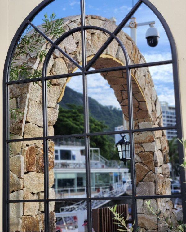 圖片來源:大眾點評@梅栖 Maysa Perch 深圳大梅沙新開海景主題Cafe!鄰近市區地鐵直達/私人沙灘打卡/高顏值特飲