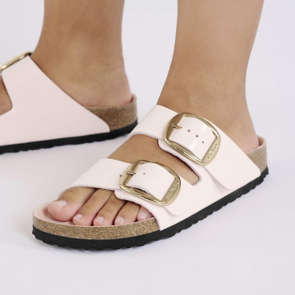 圖片來源:BIRKENSTOCK官網 旅行暴走不腳痛!時尚減壓涼鞋品牌8大推介 KEEN、OTZ、Teva顯高修腿型、寬腳友善