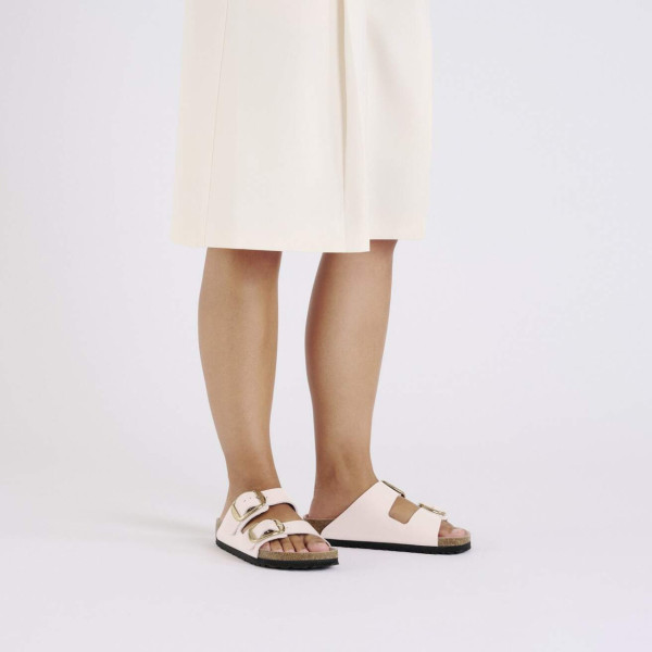 圖片來源:BIRKENSTOCK官網 旅行暴走不腳痛!時尚減壓涼鞋品牌8大推介 KEEN、OTZ、Teva顯高修腿型、寬腳友善